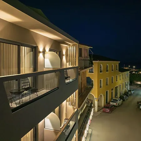 Bella Vista Building B - 100m From Solomos Square, By Zantewize