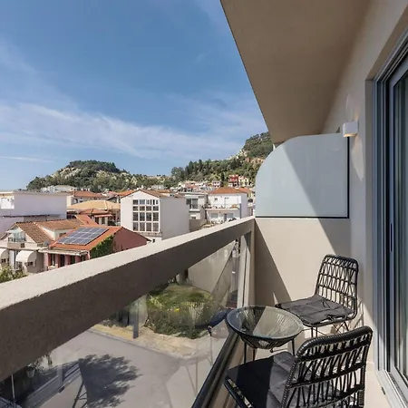 Bella Vista Building B - 100m From Solomos Square, By Zantewize